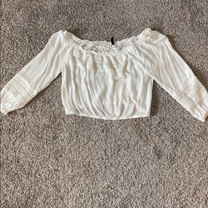 White Loose Quarter Sleeve Crop